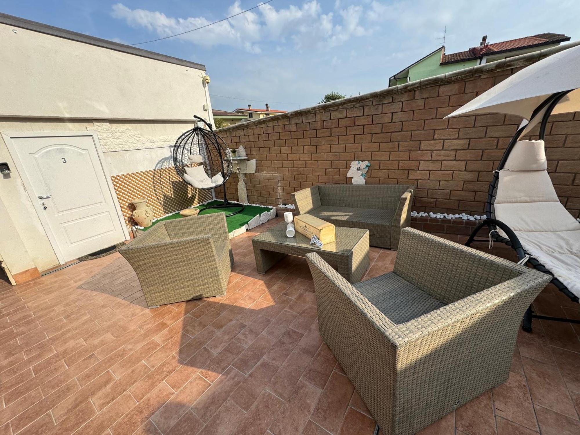 Atena B&B Apartments Platino San Silvestro  Dış mekan fotoğraf