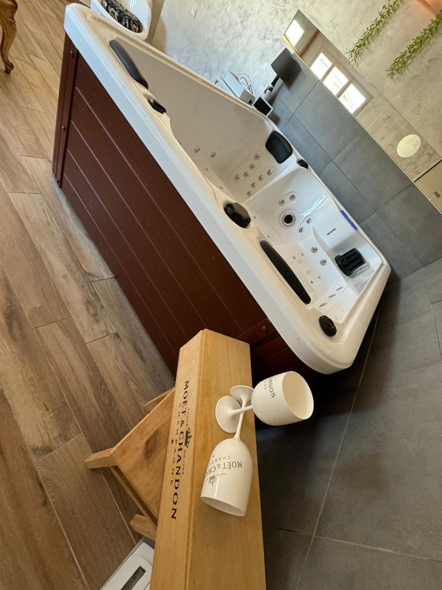 Atena B&B Apartments Platino San Silvestro  Dış mekan fotoğraf